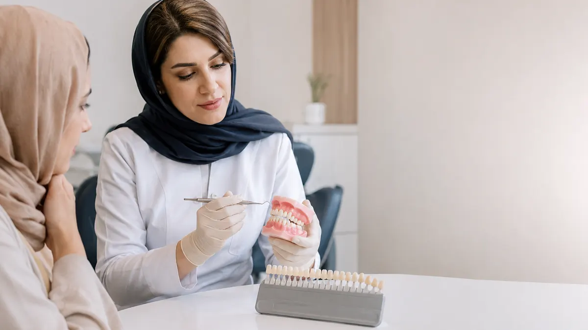 فرق جرم‌گیری و بلیچینگ دندان چیست؟