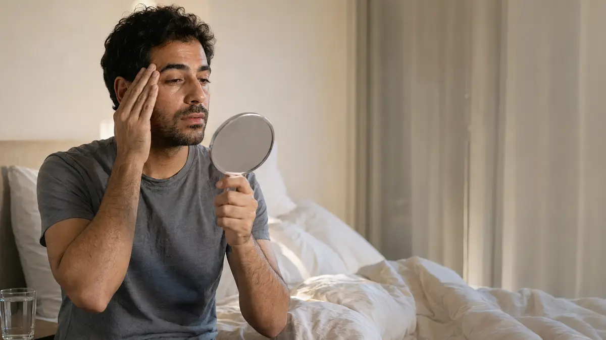 صبح با صورت روغنی بیدار می شوید؟ چه کار کنید؟